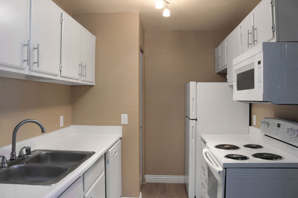 Interior photo of Sunset Springs apartment Kitchen 1