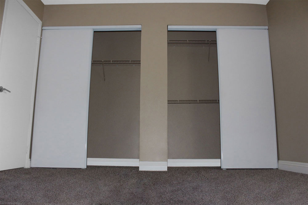 Interior photo of Mandalay Bay apartment Closet 2