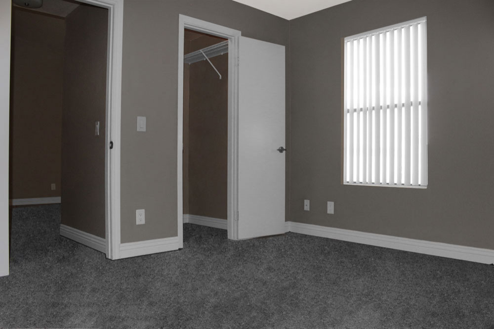 Interior photo of Mandalay Bay apartment Closet 1